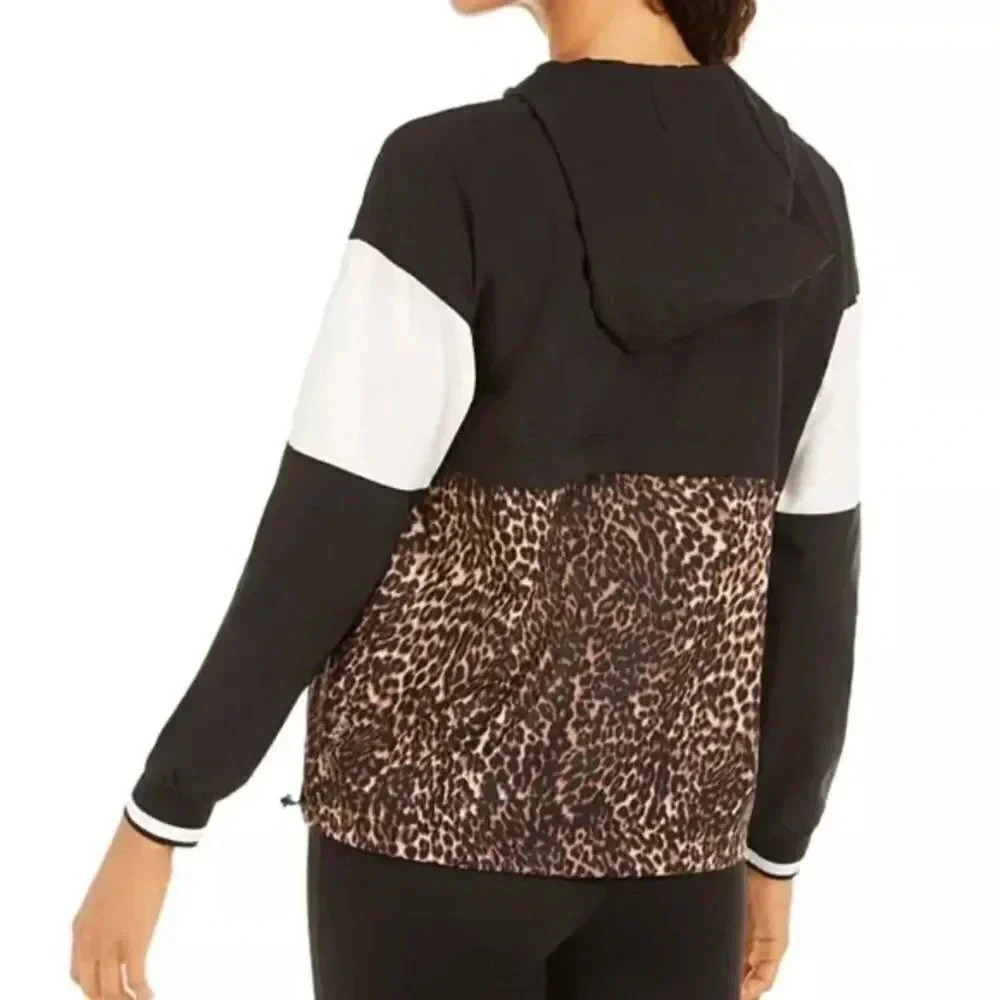 Nwot Leopard Print Pulloverjacket - image 2